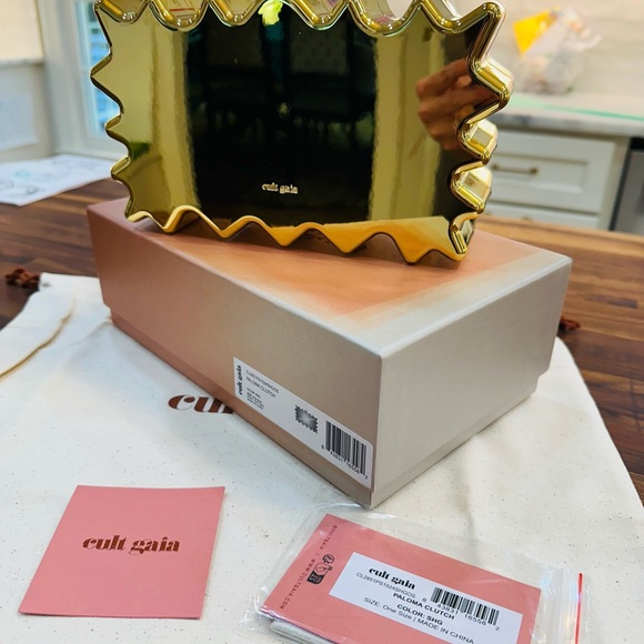 NEW - Cult Gaia Metallic Gold Paloma Wavy Clutch - Picture 12 of 16